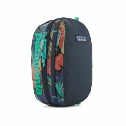 Patagonia Black Hole Cube - Small -Cheap Kitchenware Shop WBS23 49361 JOYP ALT rsz 25650.1674074500